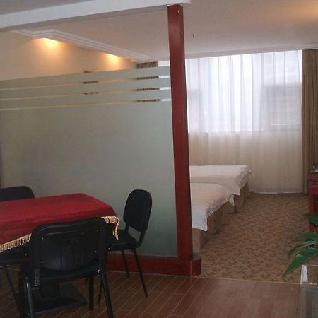 Greentree Inn Guiyang Penshuichi Business Hotel Exteriér fotografie